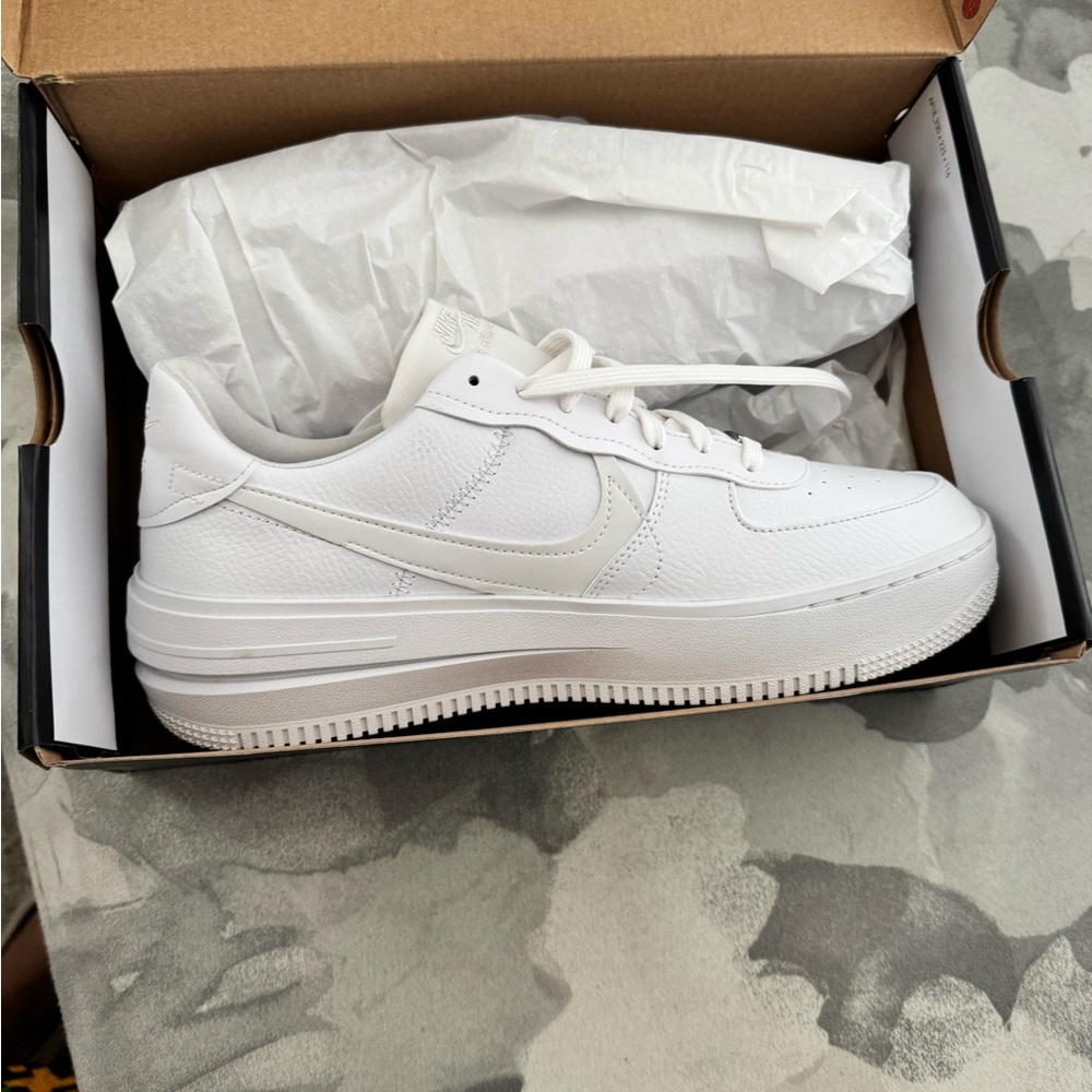 Nike Women's Air Force 1 White Athletic Shoes - Picture 2 of 5